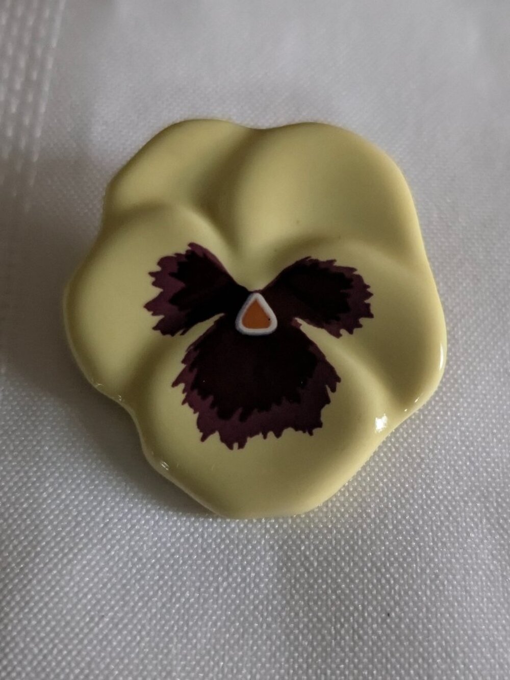 Vintage Ceramic Pansy Brooch Pin 1981 Avon